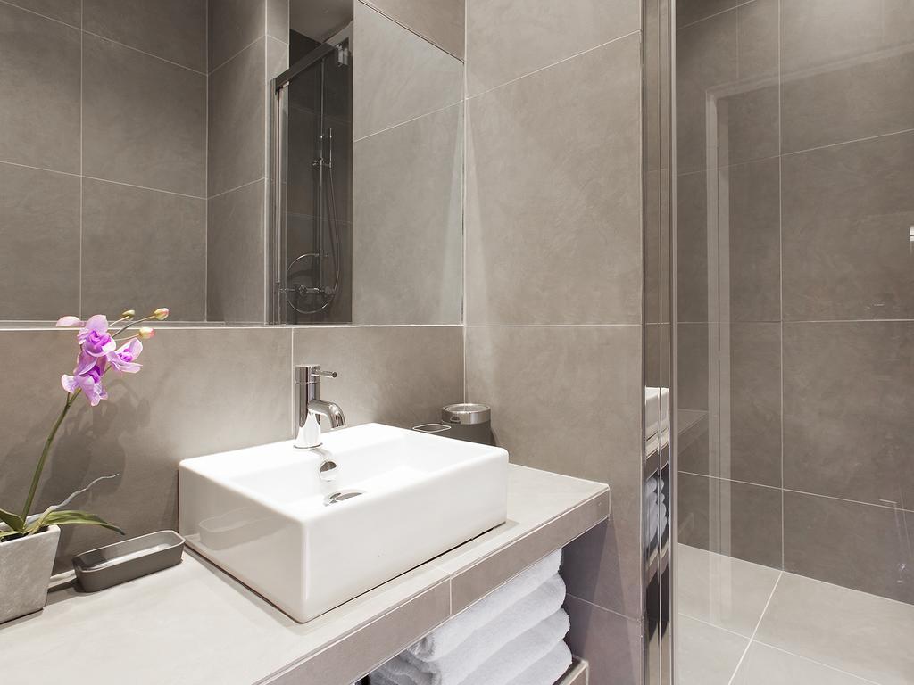 Livinparis - Luxury 3 Bedrooms Grands-Boulevards I Rum bild